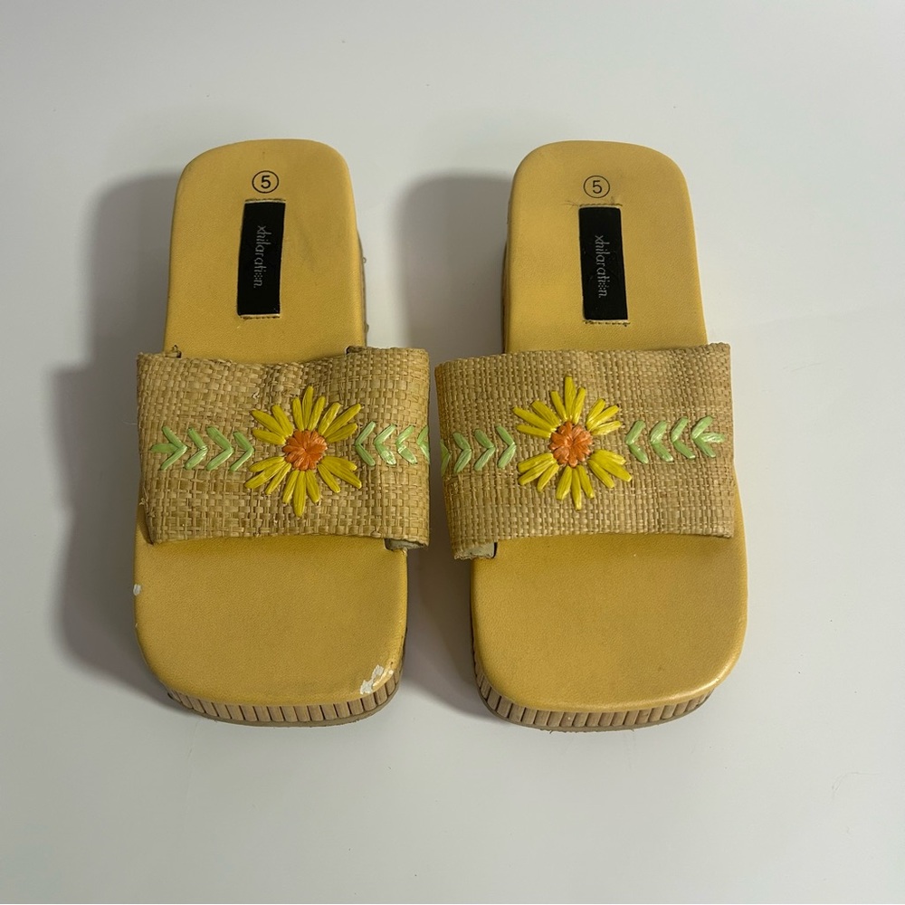 Vintage Xhilaration Size 5 90's Y2K Platform Flip Flops Chunky Flower Sandals